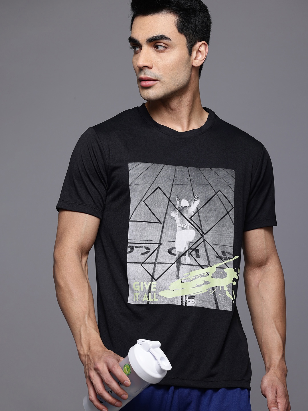 

HRX by Hrithik Roshan Graphic Printed Running T-shirt, Black