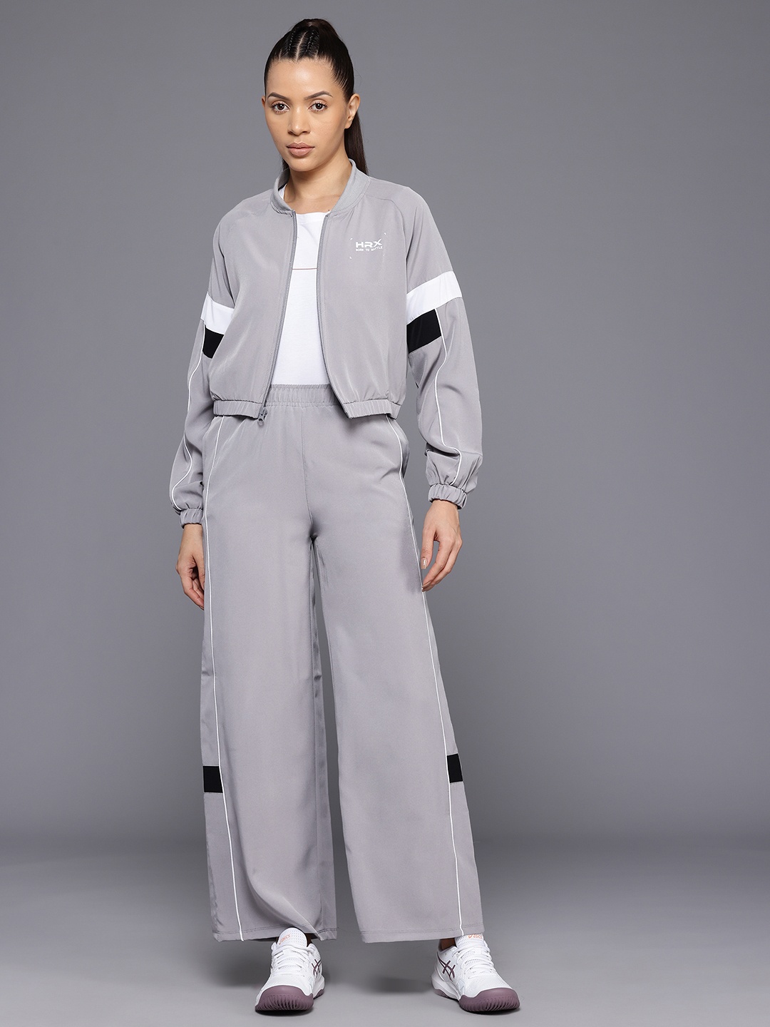 

HRX by Hrithik Roshan Women Lifestyle Tracksuits, Grey