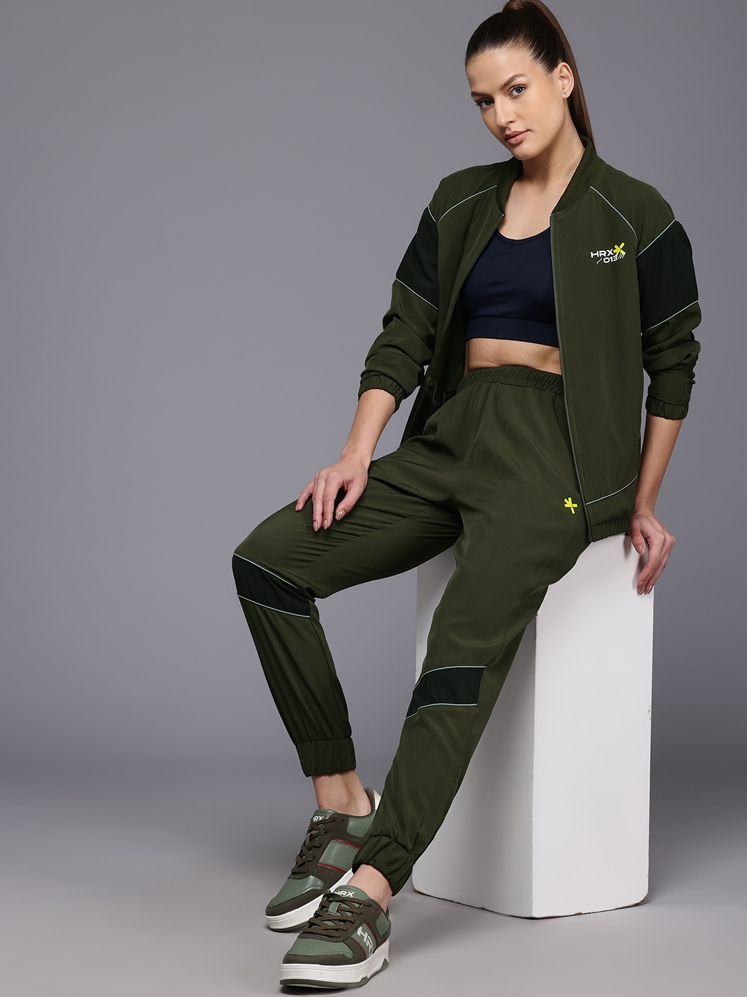 

HRX by Hrithik Roshan Women Lifestyle Track Suit, Olive