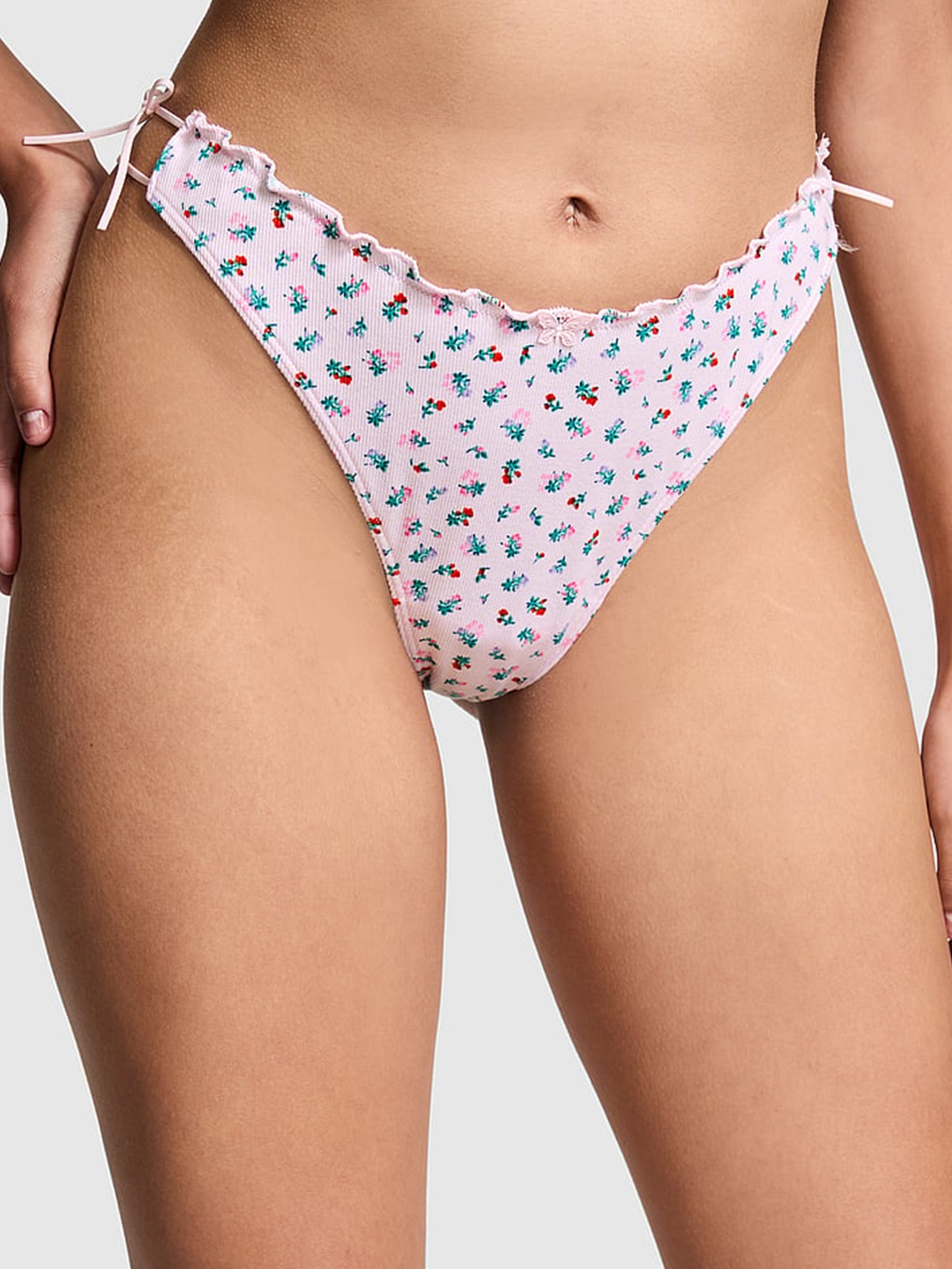 

Victoria's Secret Pink Printed Thong Briefs 112511106B60, Red