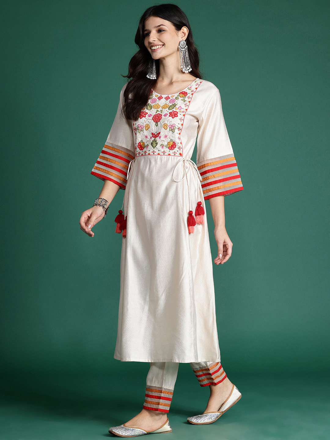 

Indo Era Floral Embroidered Empire Thread Work Liva Kurta with Trousers, Off white