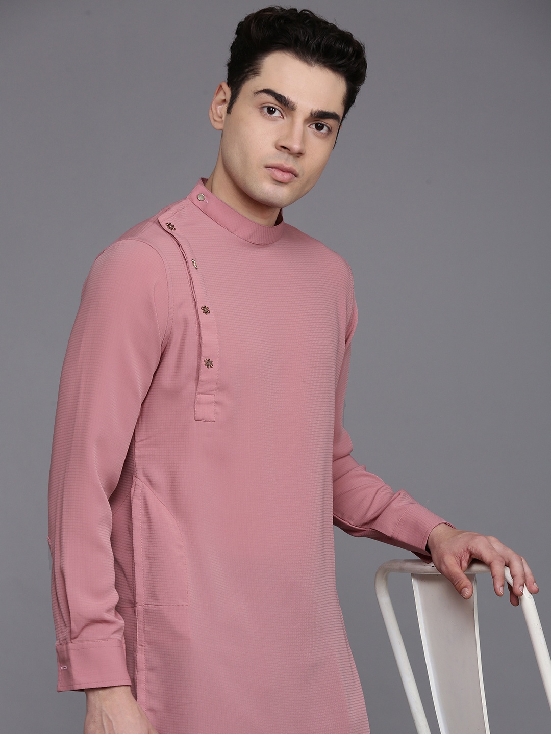 

Manu Band Collar Checked Angrakha Kurta, Pink