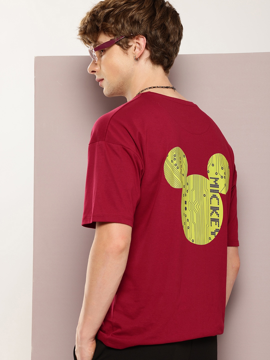 

Kook N Keech Disney Men Mickey Mouse Printed Oversized Pure Cotton T-shirt, Maroon