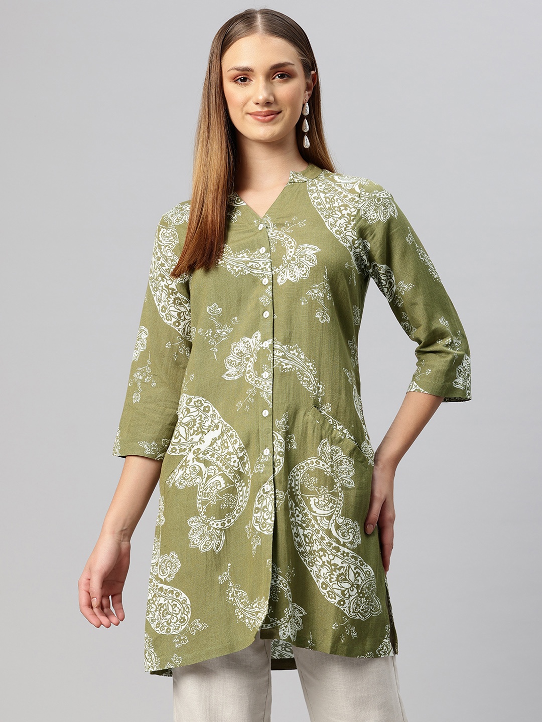 

Ayaany Mandarin Collar Printed Ethnic Tunic, Green