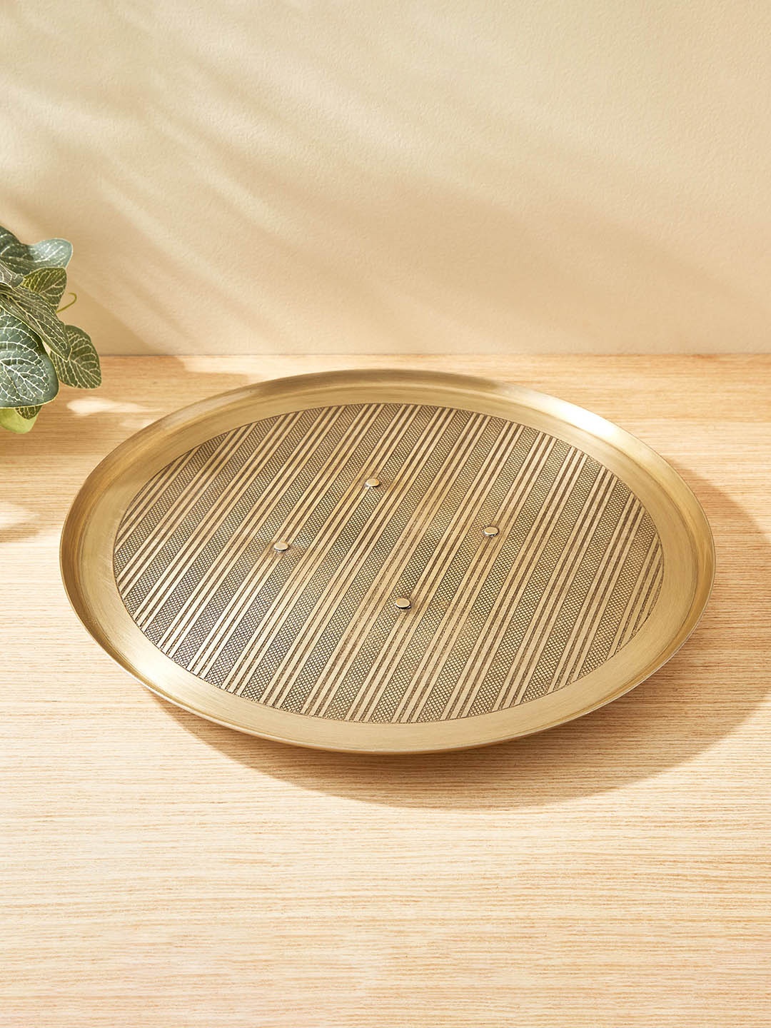 

Home Centre Mirage Frasco Gold Toned & Black Aluminium Printed Serving Tray