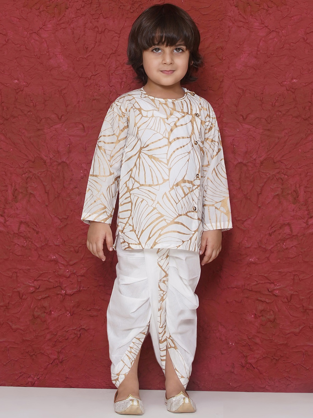 

Aj DEZInES Boys Geometric Printed Pure Cotton Kurta with Dhoti Pants, White