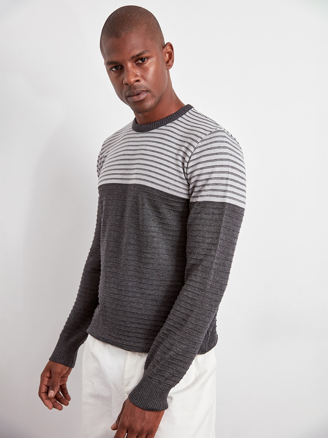 

Trendyol Men Striped Henley Neck Pockets T-shirt, Na