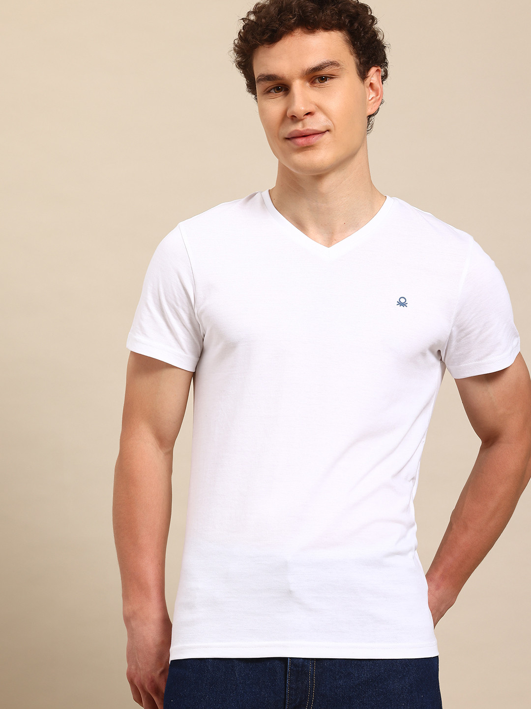 

United Colors of Benetton V-Neck Basic T-shirt, White