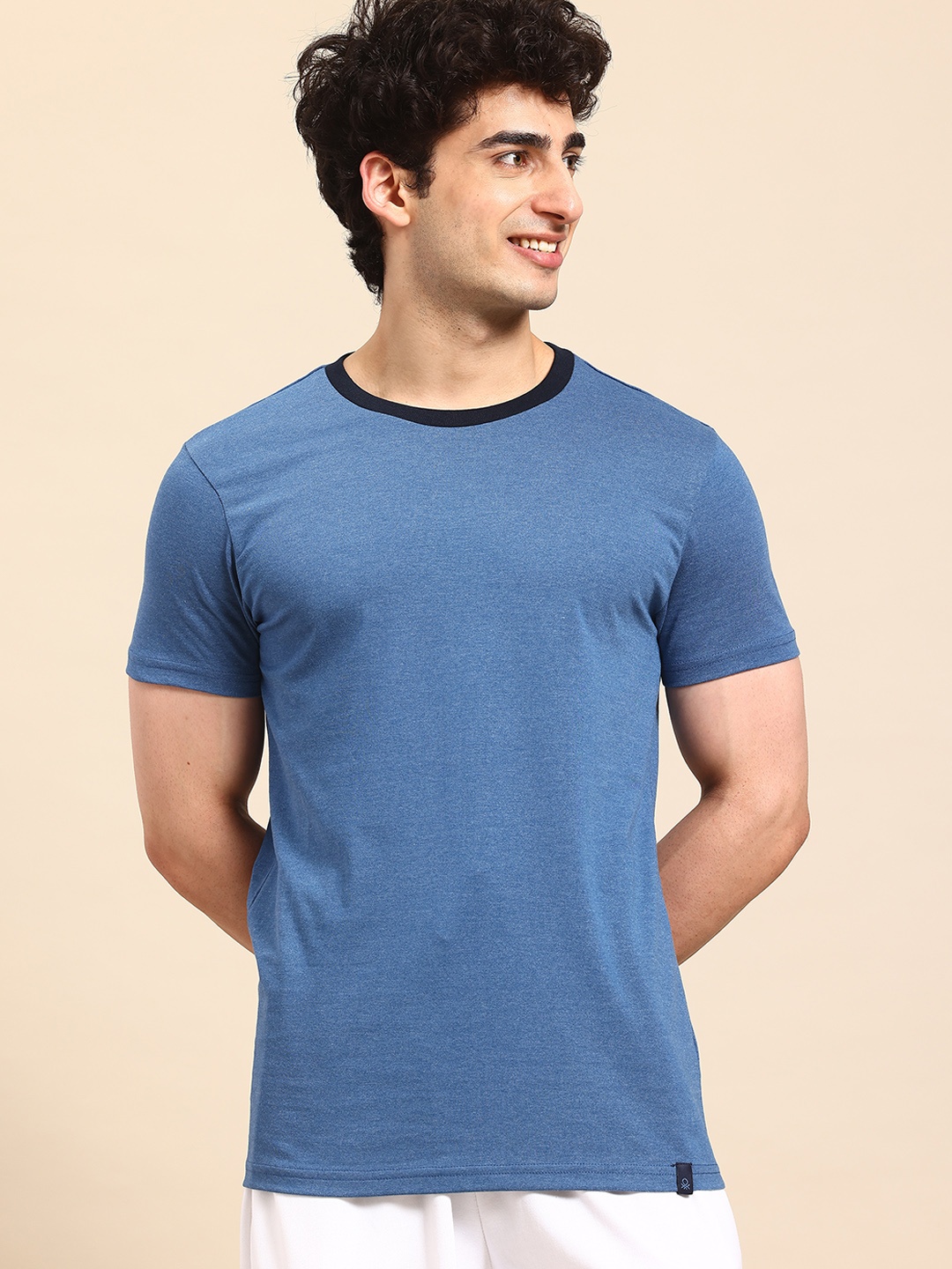 

United Colors of Benetton Contrast Neck T-shirt, Blue