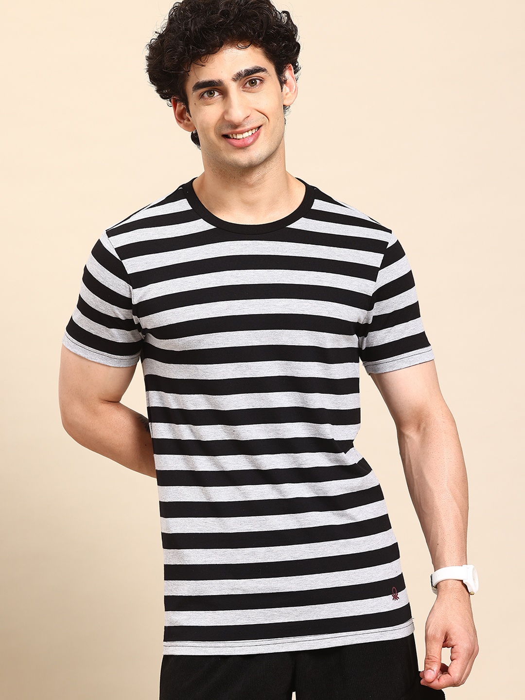 

United Colors of Benetton Striped T-shirt, Black