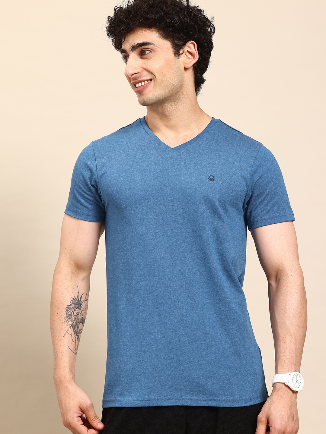 

United Colors of Benetton V-Neck Regular Fit T-shirt, Blue