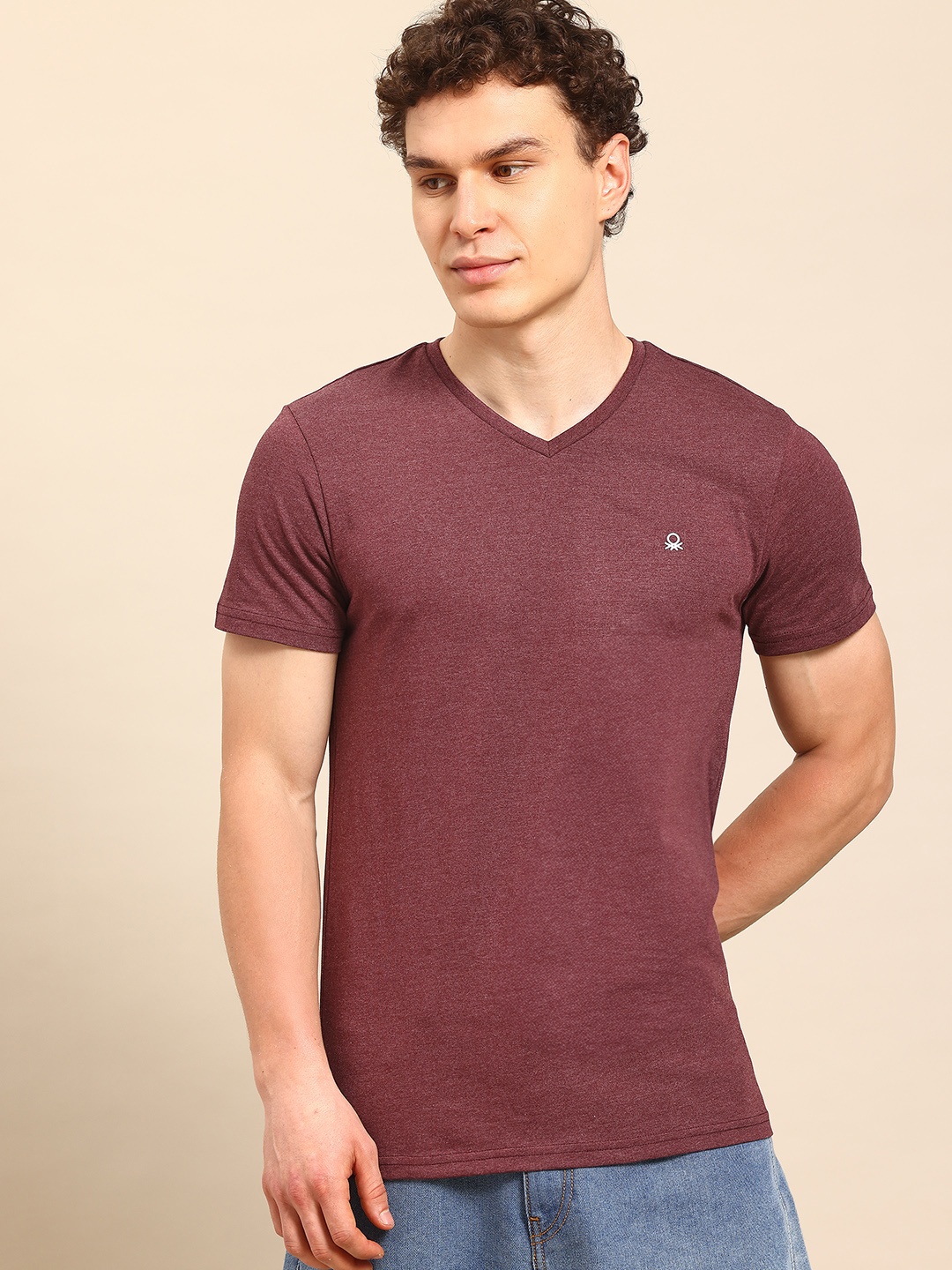 

United Colors of Benetton V-Neck Regular Fit T-shirt, Burgundy