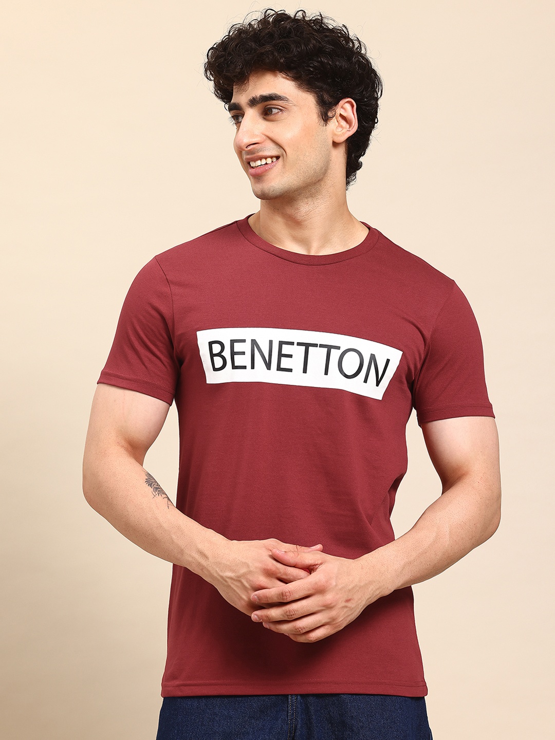 

United Colors of Benetton Men Brand Logo Printed T-shirt, Burgundy