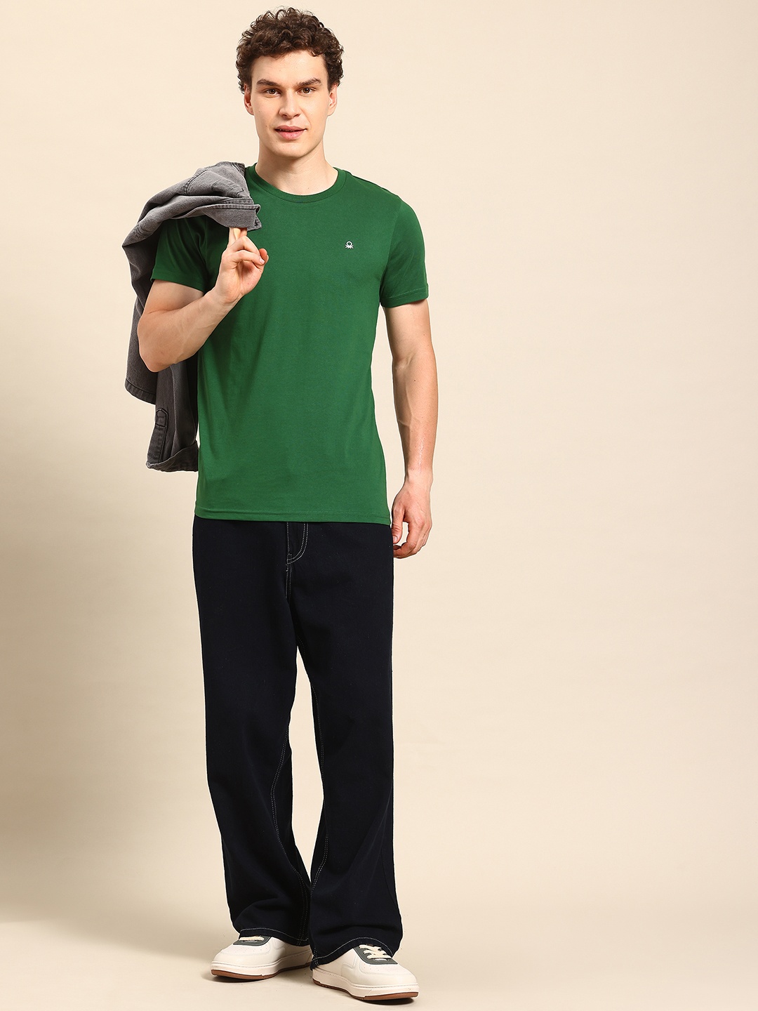

United Colors of Benetton Round-Neck Regular Fit T-shirt, Green