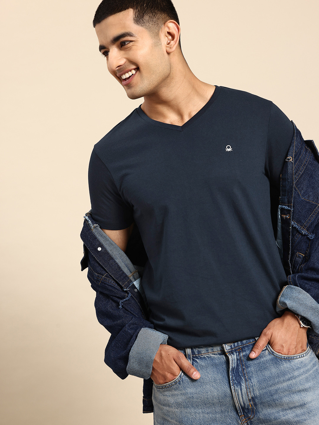 

United Colors of Benetton V-Neck Regular Fit T-Shirt, Navy blue