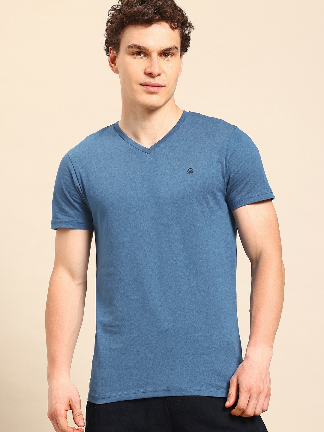 

United Colors of Benetton V-Neck Regular Fit T-Shirt, Blue
