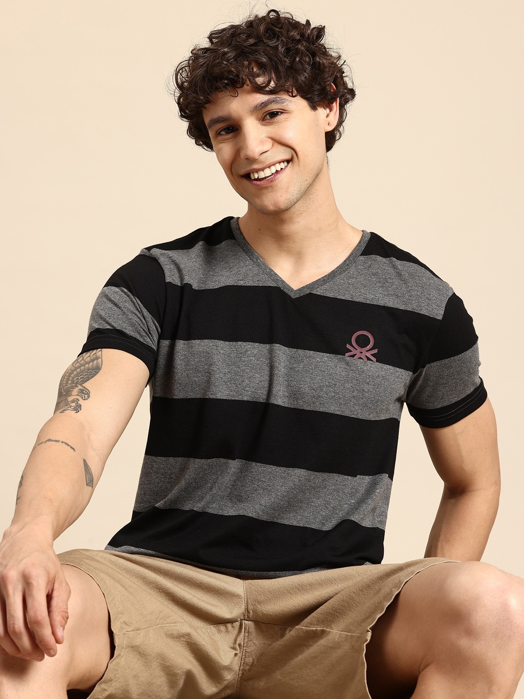 

United Colors of Benetton Striped V-Neck T-shirt, Black
