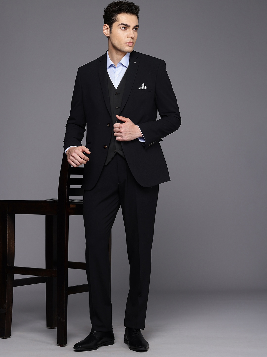 

Theme Single-Breasted Slim Fit Party 3 Piece Suit, Black