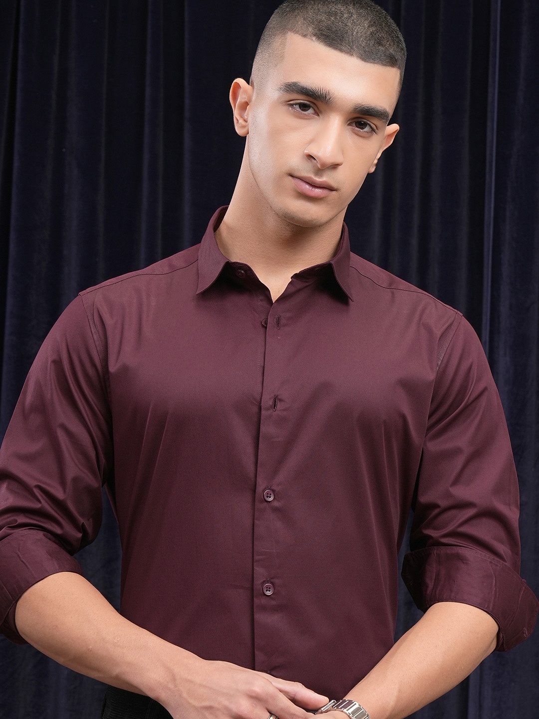 

Highlander Men Solid Occasion Slim Fit Shirt, Maroon