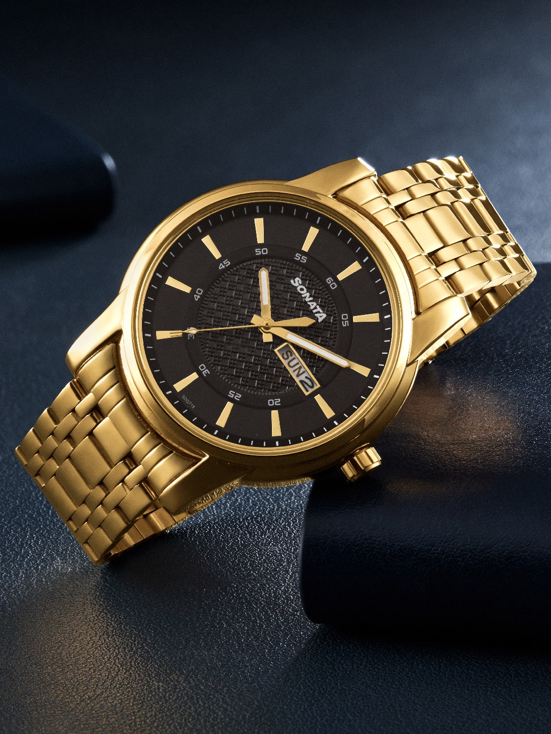 

Sonata Men Dial & Stainless Steel Straps Analogue Watch 77141YM01, Yellow