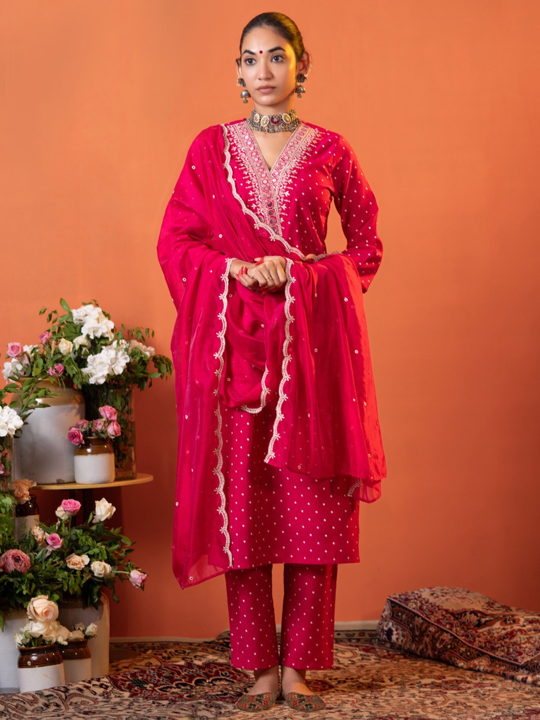 

HEEPOSH Bandhani Printed V-Neck Mirror Work Straight Kurta With Trousers & Dupatta, Pink