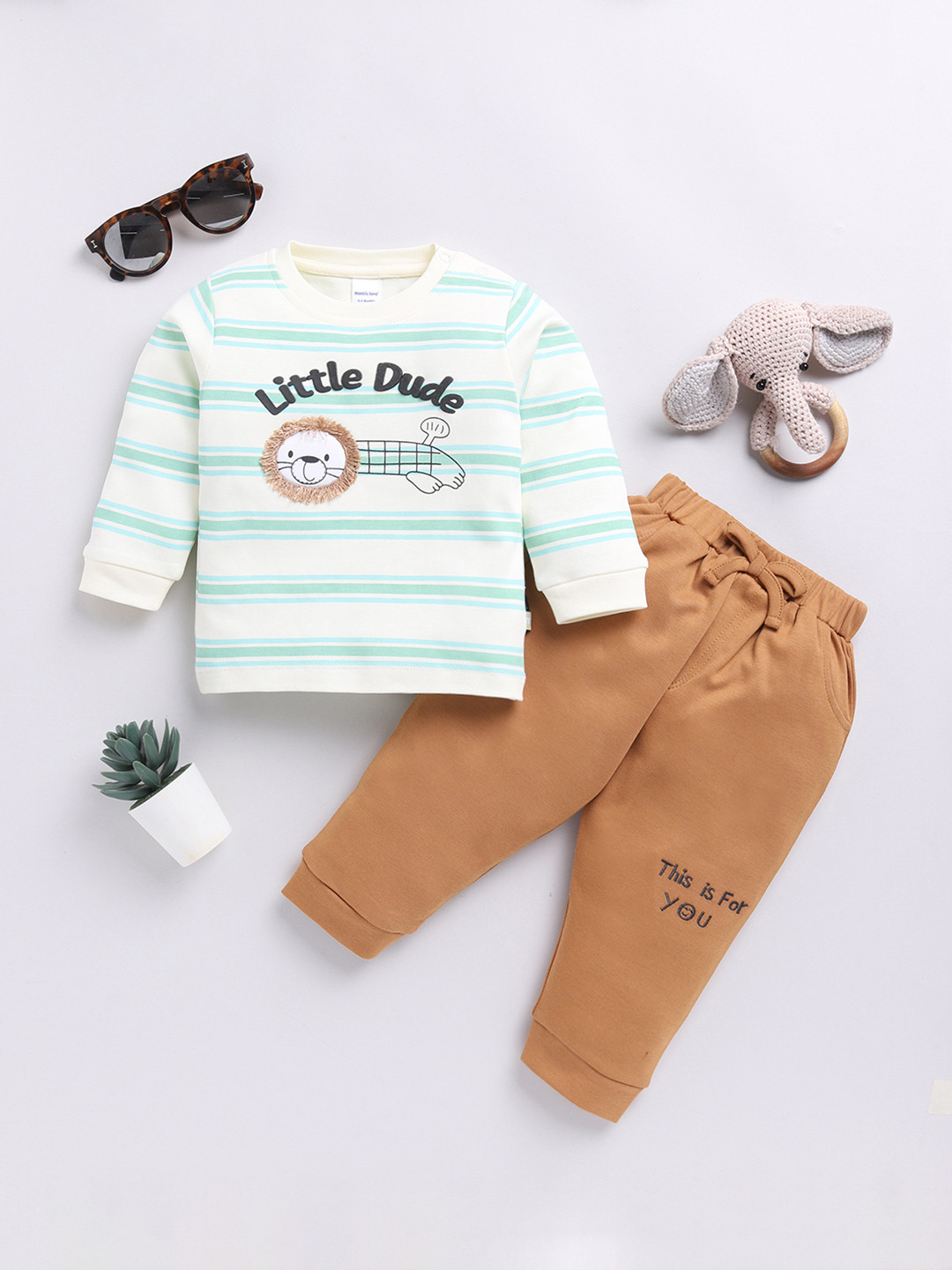 

Moms Love Infant Boys Pure Cotton Printed T-shirt With Joggers, Cream