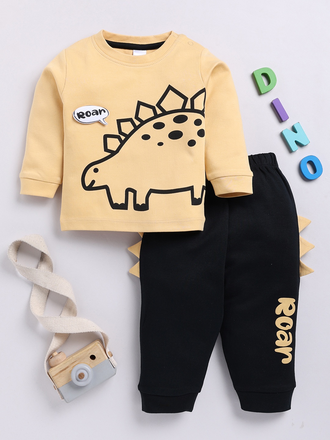 

Moms Love Infant Boys Pure Cotton Printed T-shirt & Jogger, Yellow