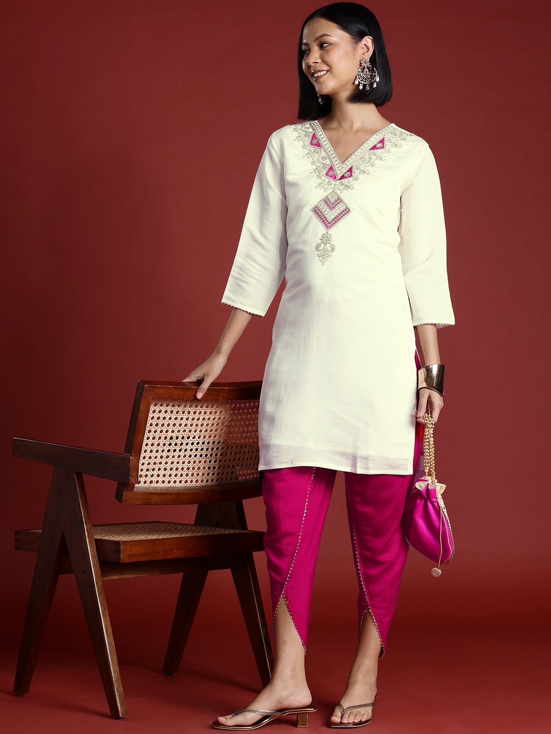 

Tikhi Imli Off Contrast Embroidered Silk Tunic With Dhoti Co-ord Set, Off white