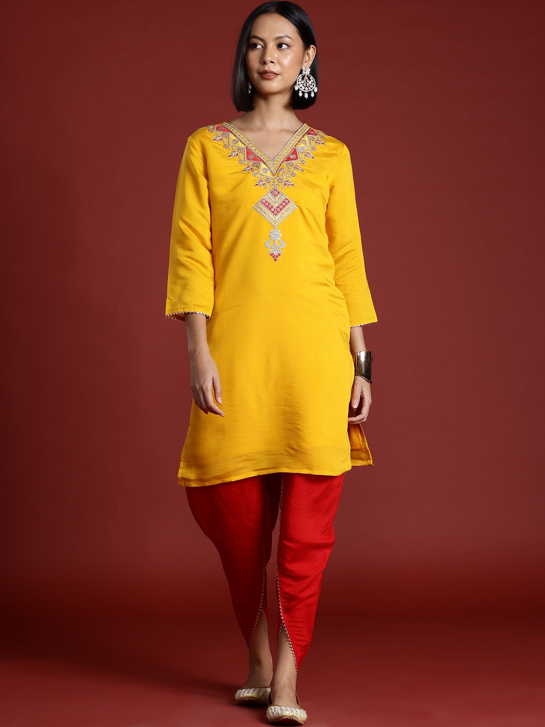 

Tikhi Imli Contrast Embroidered Silk Tunic With Dhoti Co-ord Set, Yellow