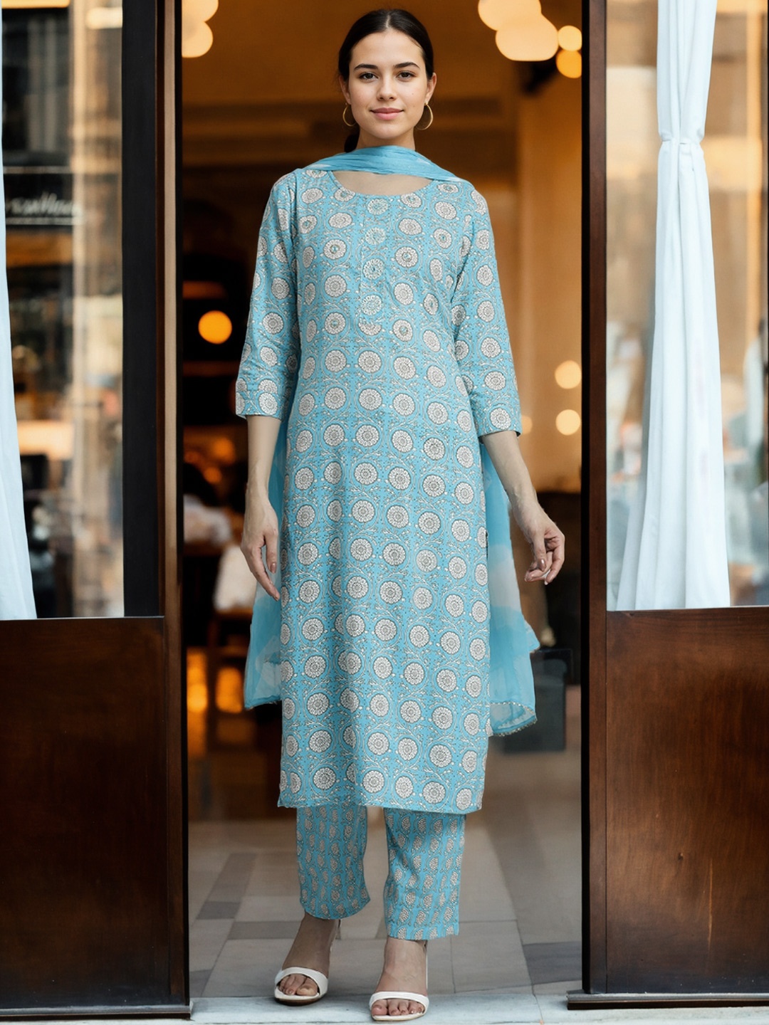 

Jaipur Kurti Floral Printed Pure Cotton Kurta Set With Dupatta, Blue