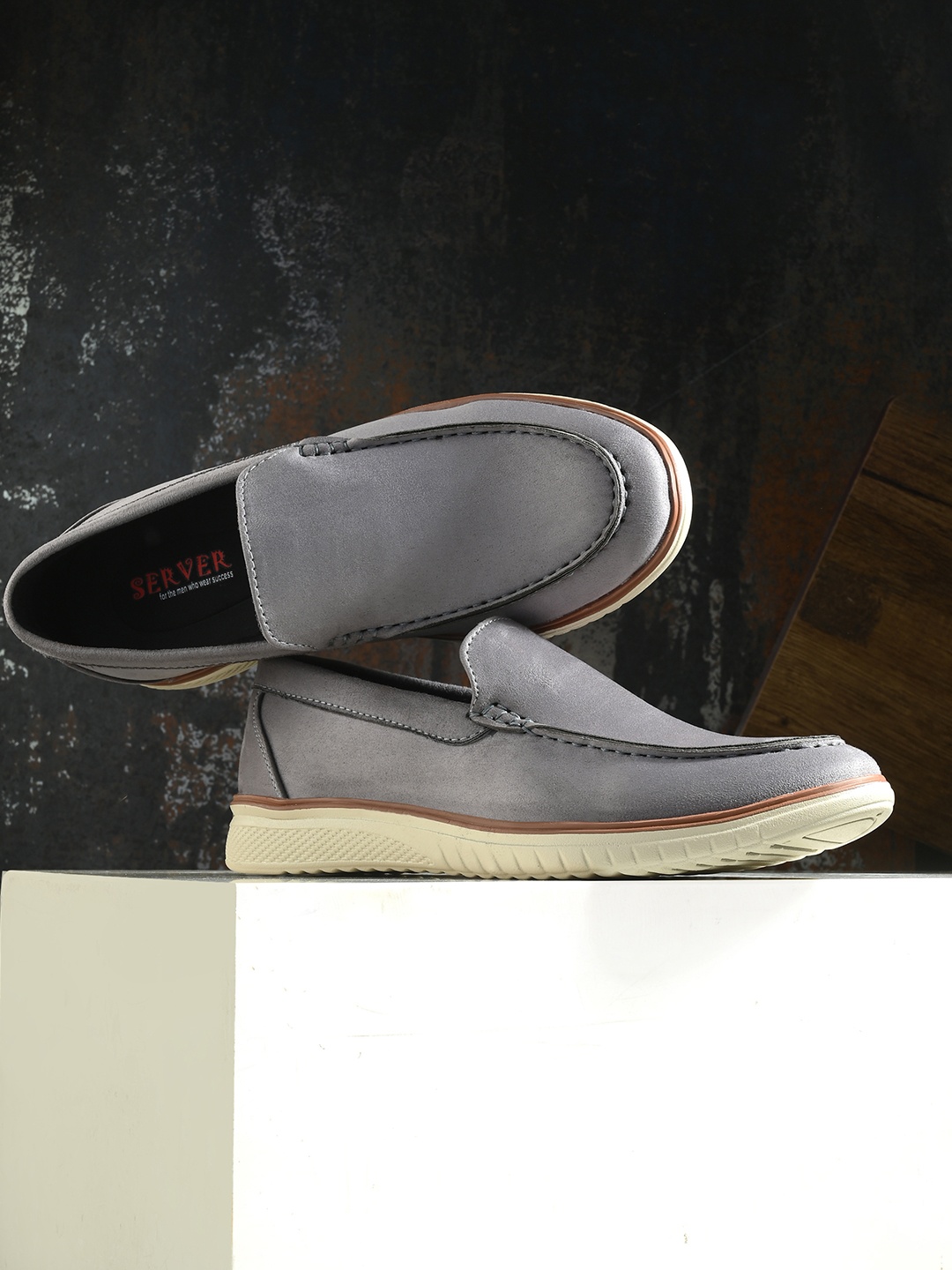 

SERVER Men Solid Loafers, Grey