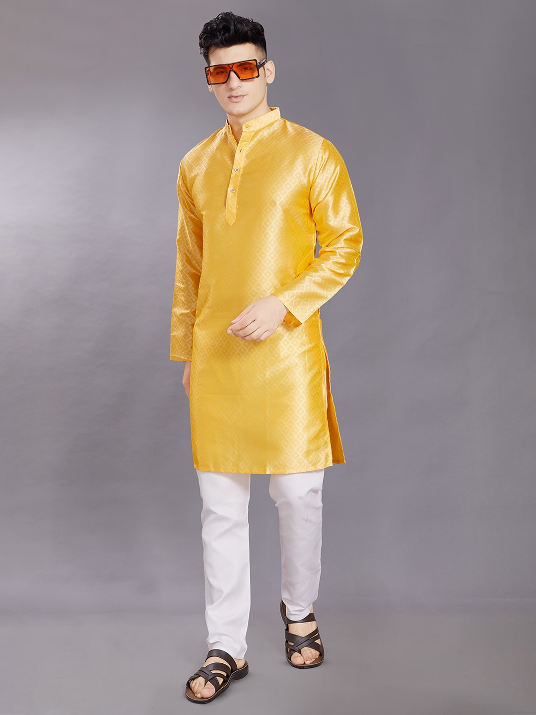 

DIVISIVE Geometric Woven Design Mandarin Collar Jacquard Straight Kurta, Yellow