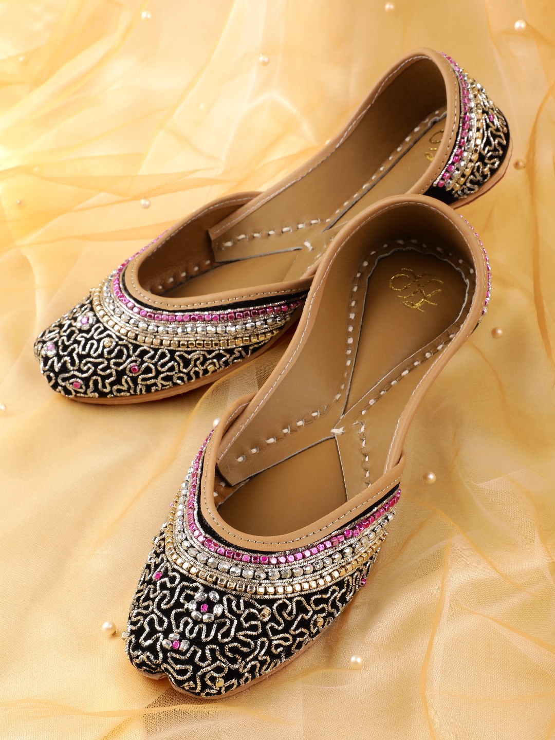 

House of Pataudi Women Stone Embellished Ethnic Leather Mojaris, Black