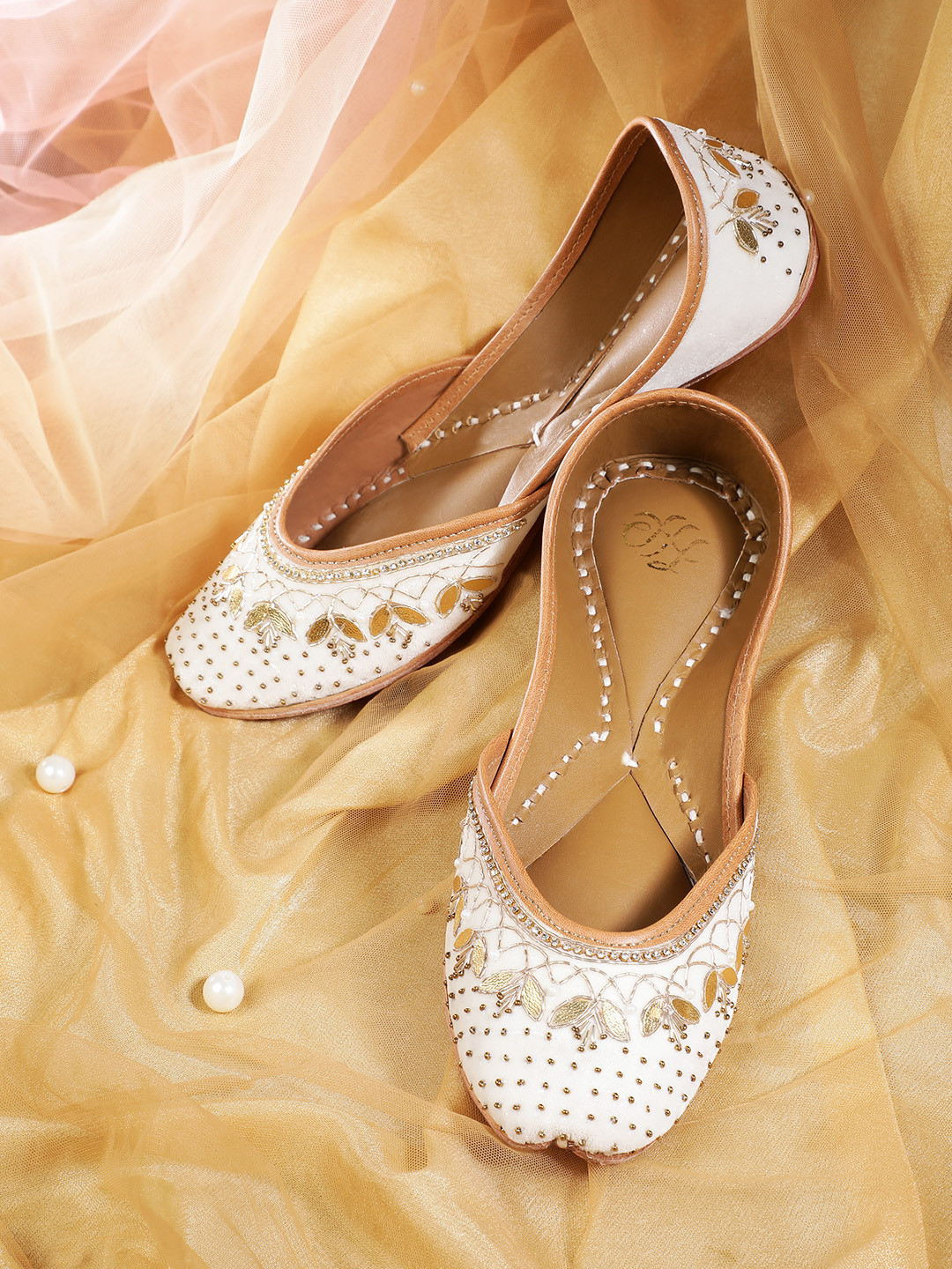 

House of Pataudi Women Embellished Ethnic Mojaris, Off white