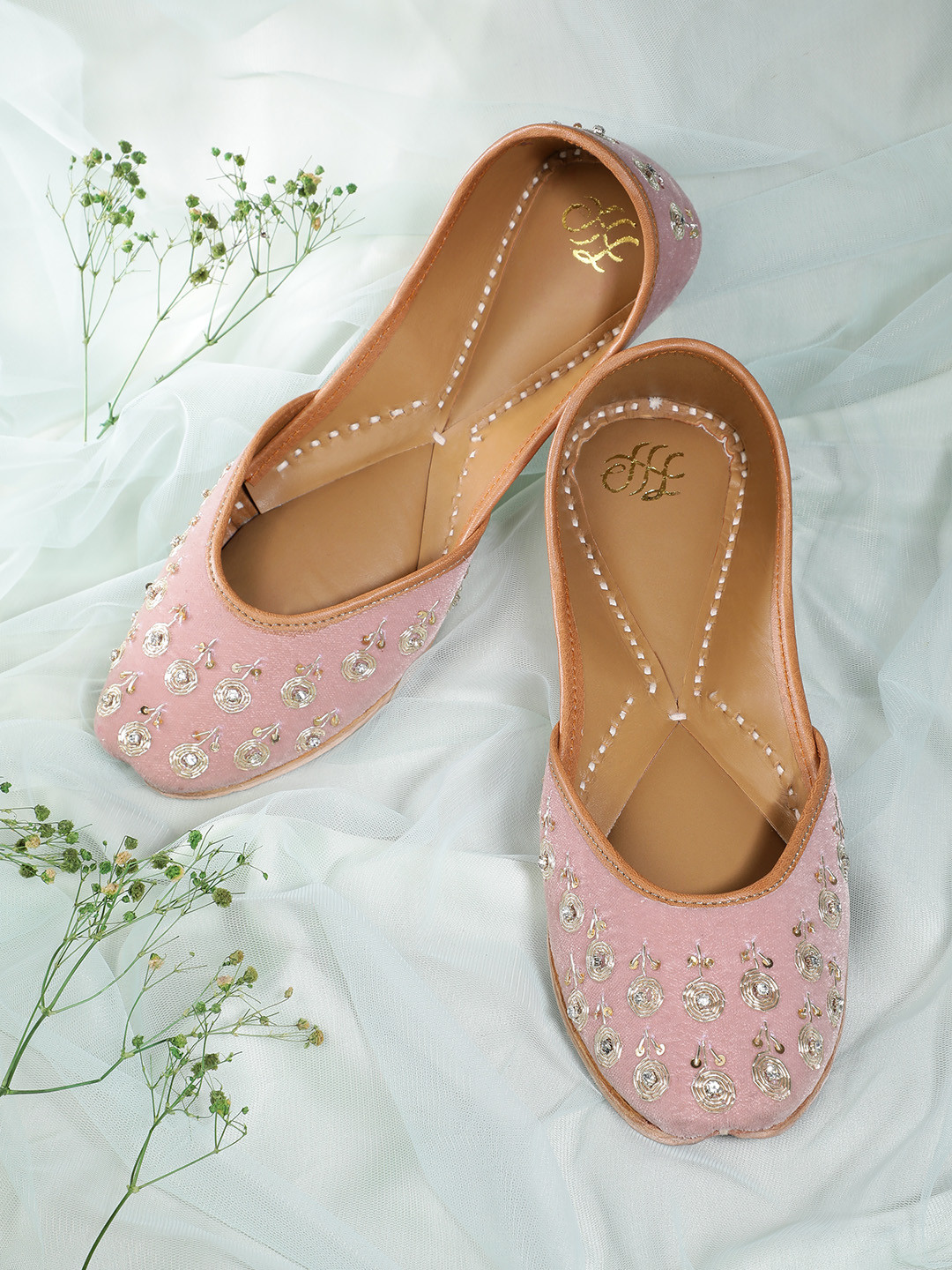 

House of Pataudi Women Embellished Ethnic Mojaris, Pink