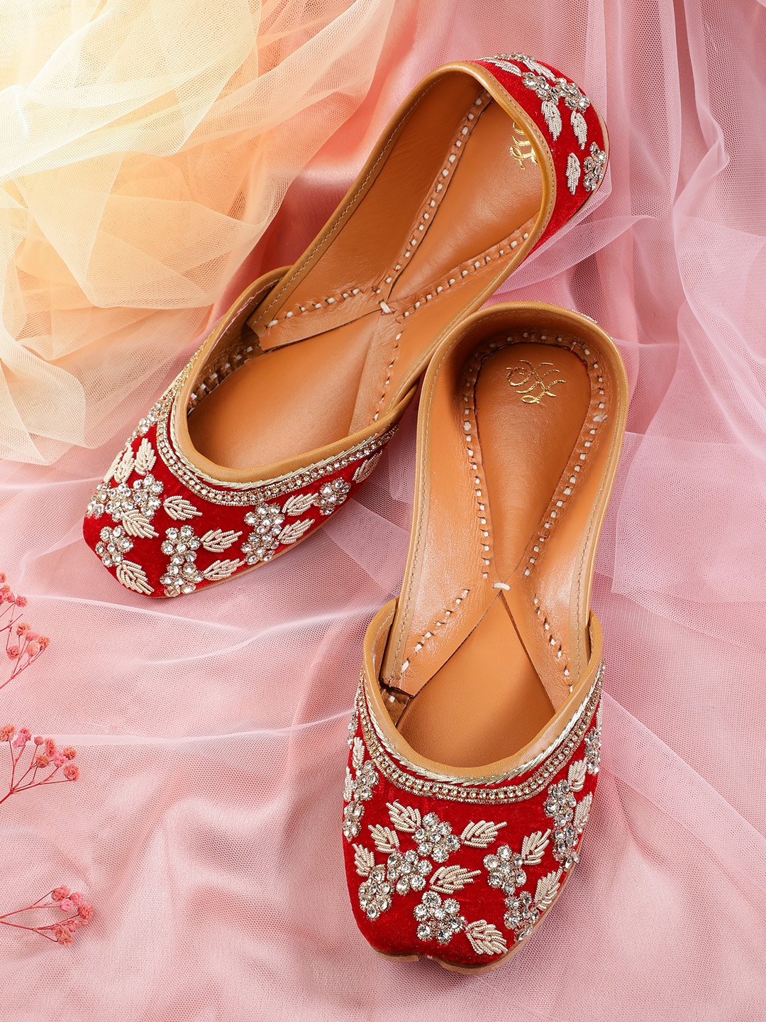 

House of Pataudi Women Embellished Ethnic Mojaris, Red