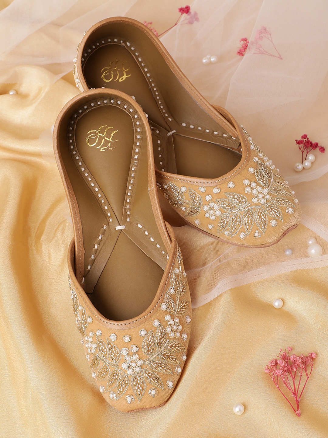 

House of Pataudi Women Floral Embellished Mojaris, Beige