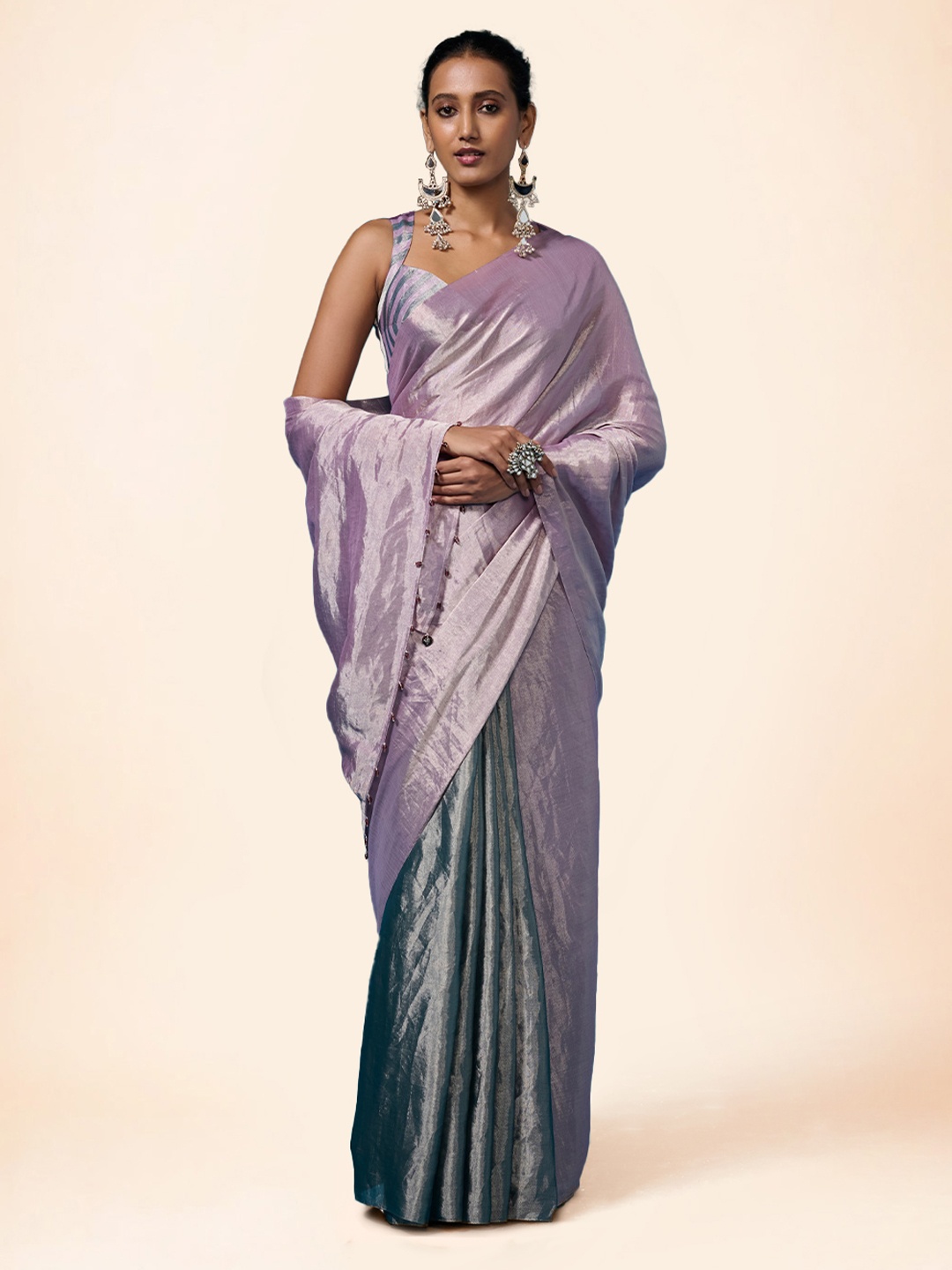 

Dressfolk Tissue Chanderi solid Saree with Blouse Piece, Purple