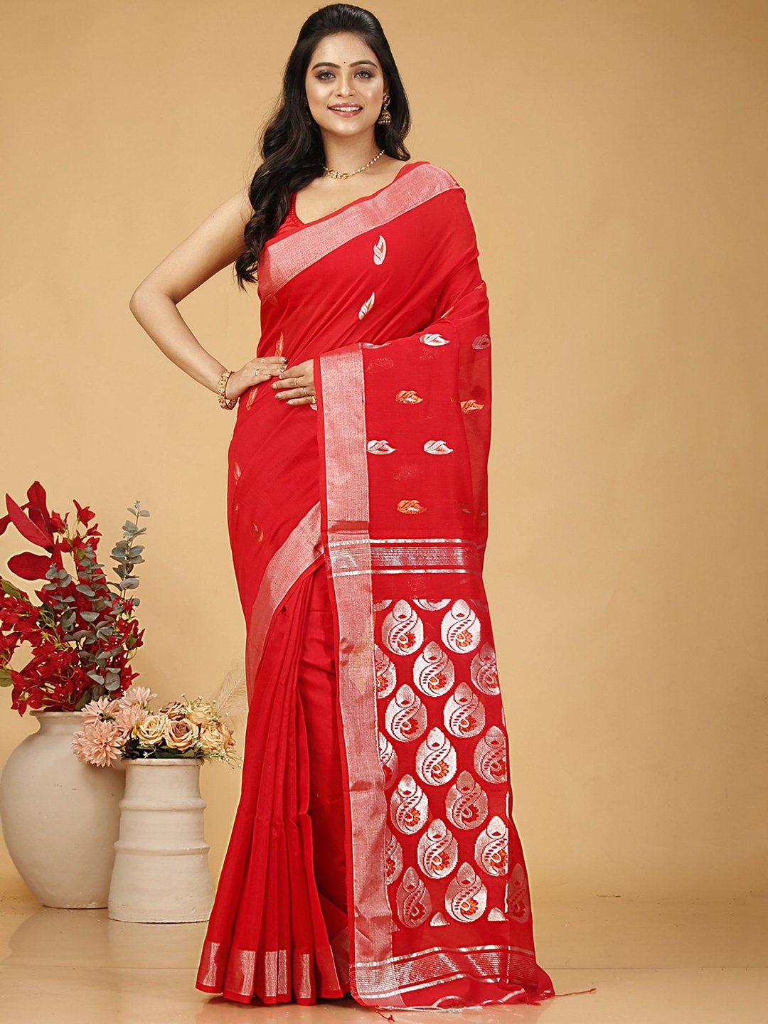 

SLAGHA Woven Design Zari Silk Cotton Taant Saree, Red