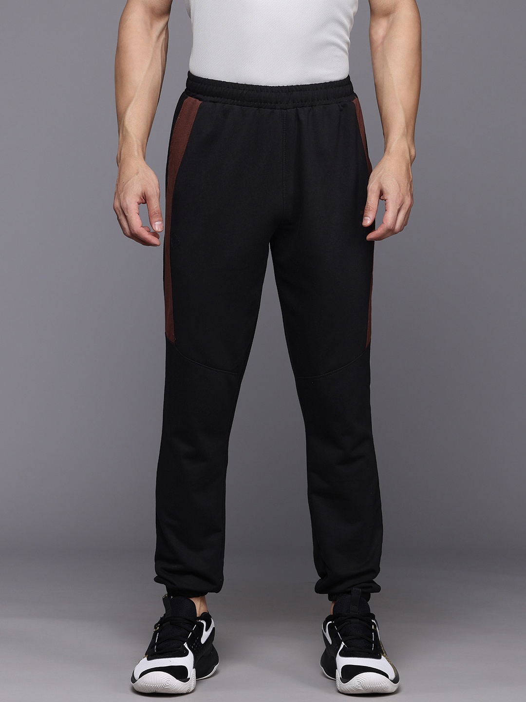 

HRX by Hrithik Roshan Men Lifestyle Joggers, Black