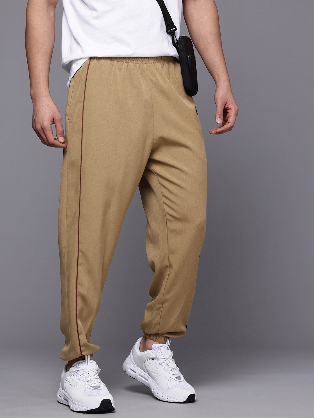 

HRX by Hrithik Roshan Men Men Rapid Dry Jogger, Camel brown