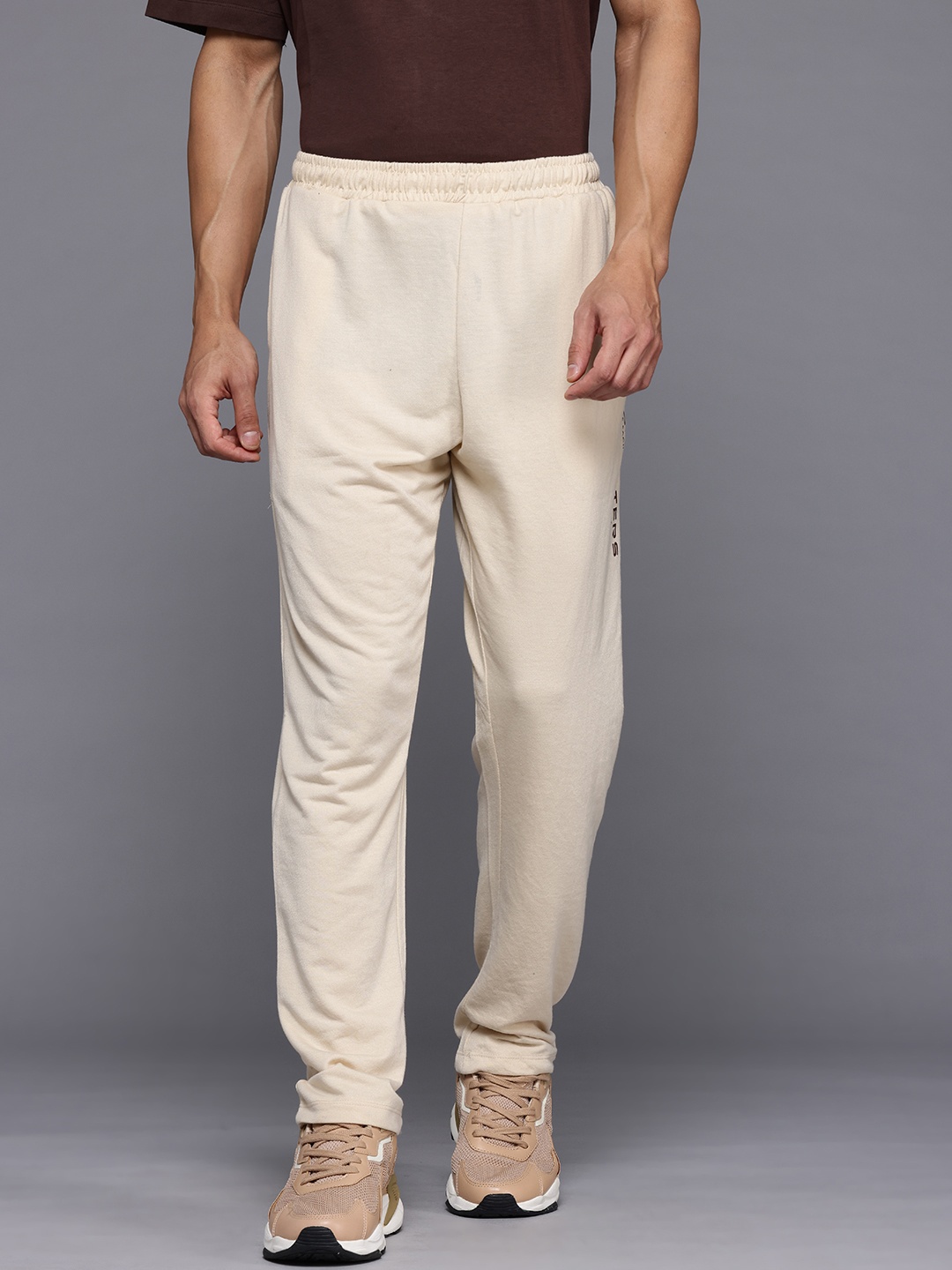 

HRX by Hrithik Roshan Men Lifestyle Track Pants, Off white