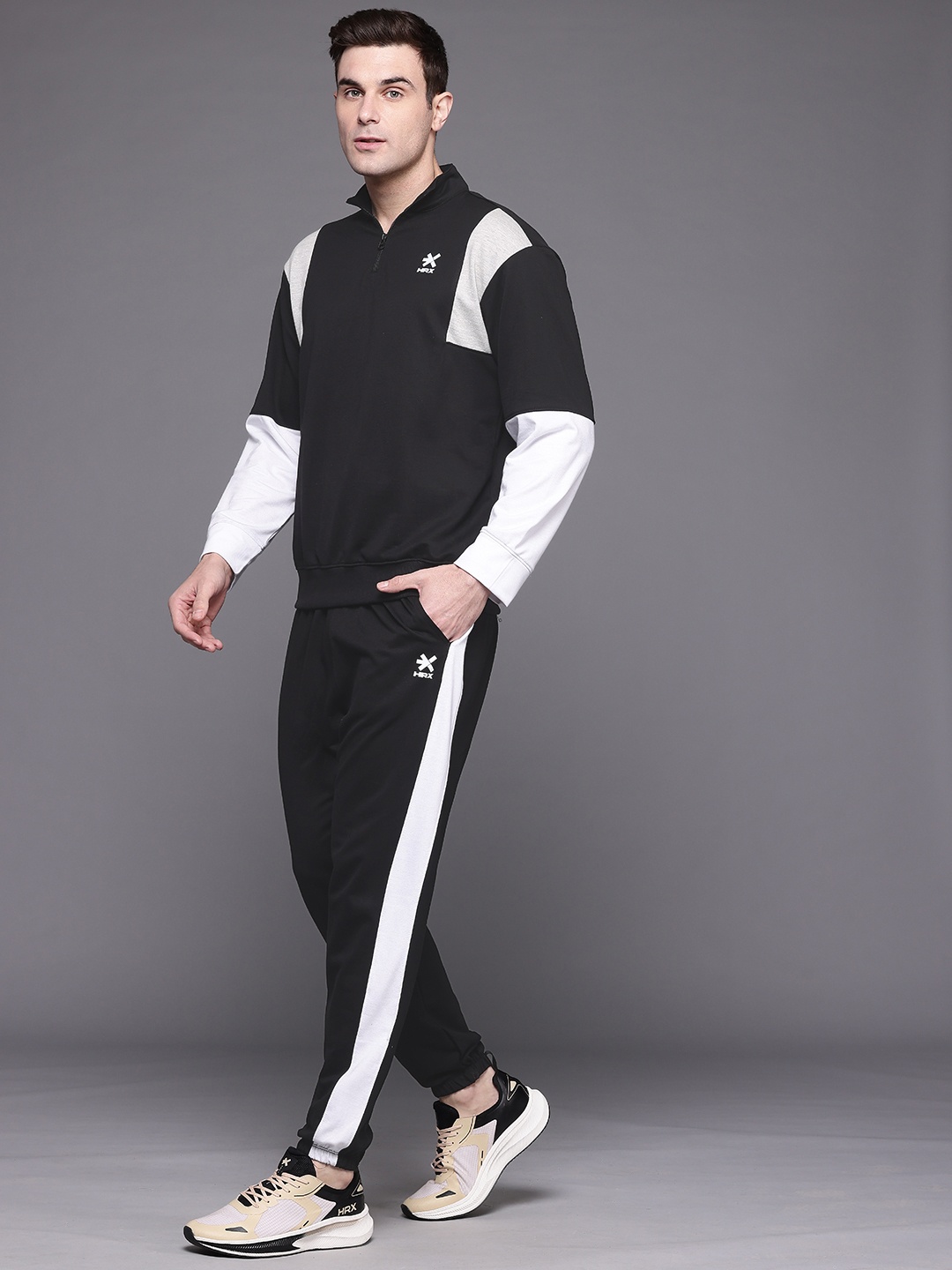 

HRX by Hrithik Roshan Colourblocked Lifestyle Tracksuit, Black