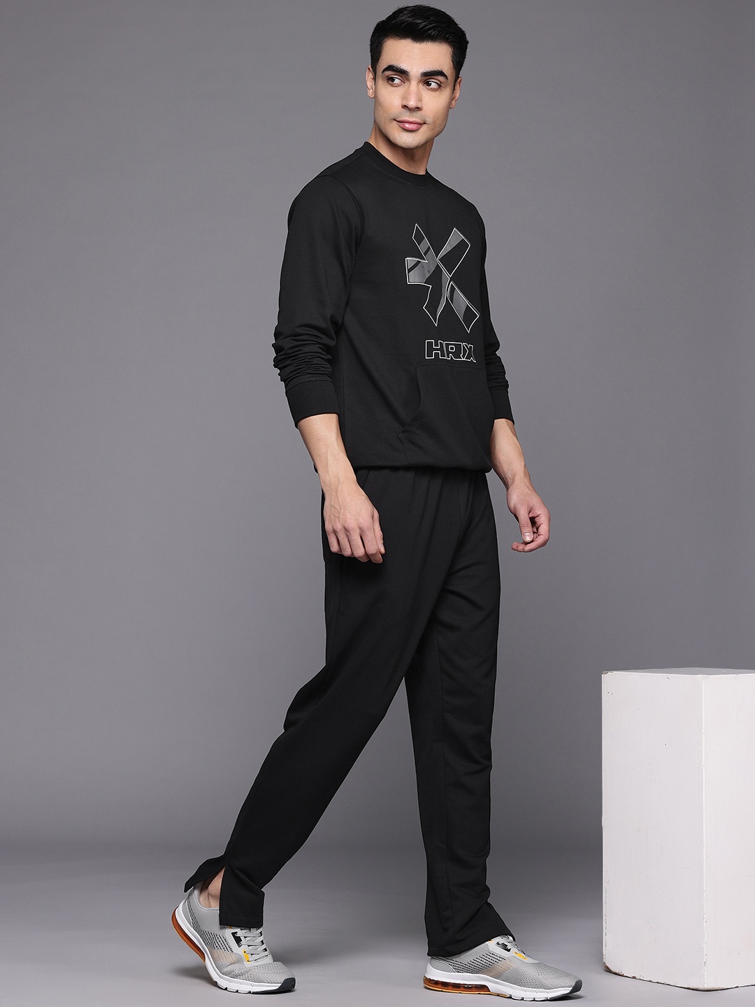 

HRX by Hrithik Roshan Brand Logo Printed Lifestyle Tracksuit, Black