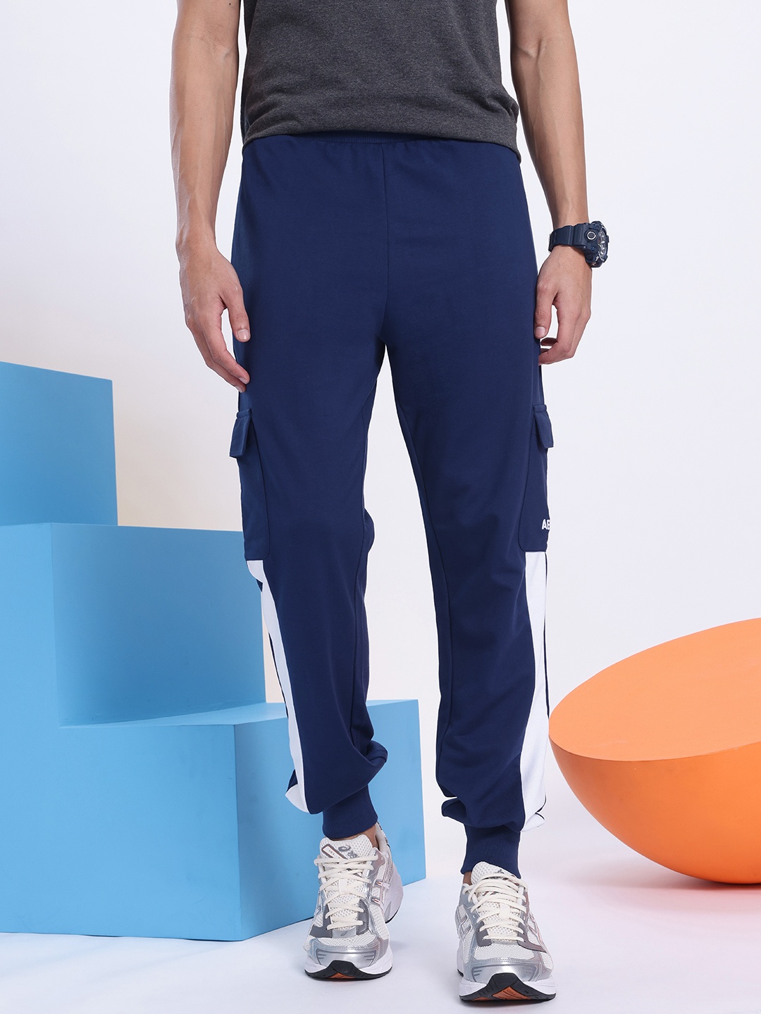 

Aeropostale Men Side Stripe Cargo-Style Joggers, Blue