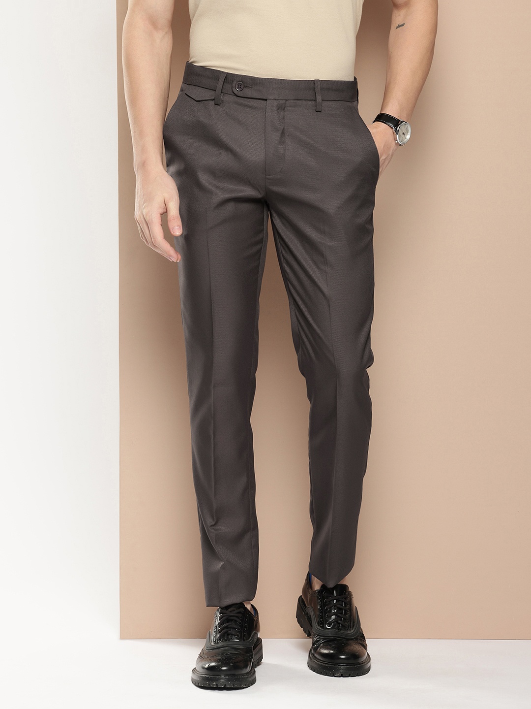

encore by INVICTUS Men Textured Trousers, Charcoal
