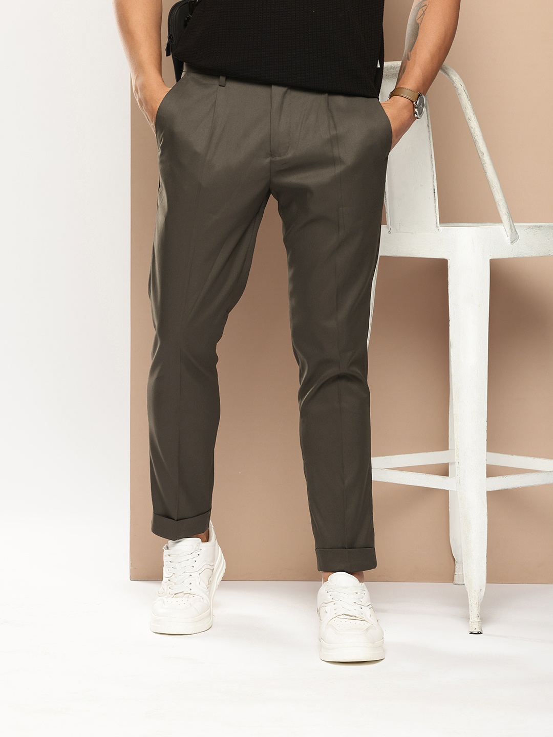 

encore by INVICTUS Men Pleated Semiformal Trousers, Olive