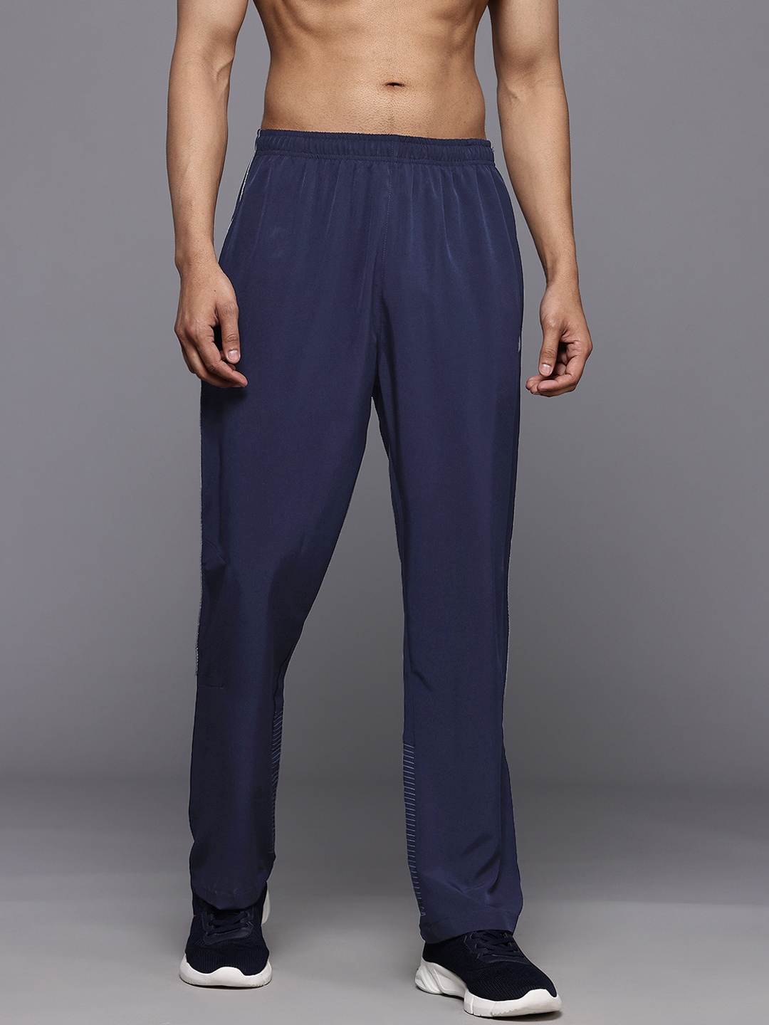 

HRX by Hrithik Roshan Men Rapid-Dry Running Track Pants with Reflective Detail, Navy blue