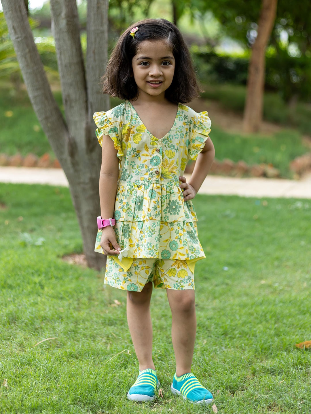

Peekaaboo Noor Kids Girls Printed V-Neck Pure Cotton Top With Short, Yellow