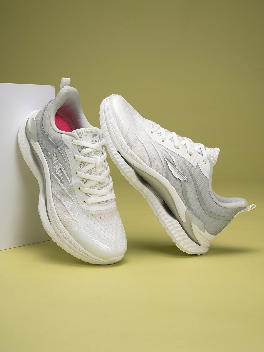 

Red Tape Women Mesh Walking Shoes, White